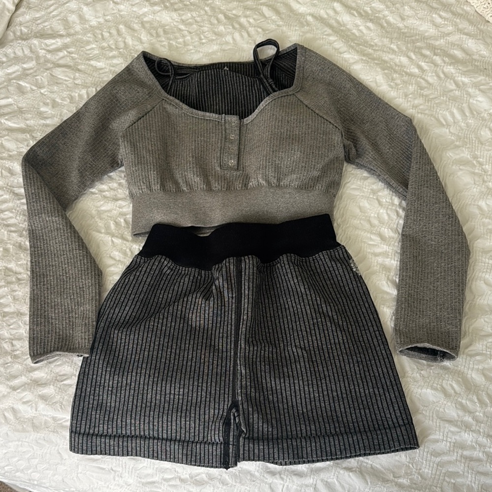 Free People - Gray Ribbed Long Sleeve Crop Top and Short Set